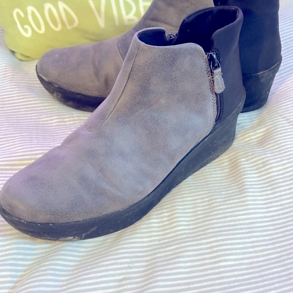 ⭐️CLARKS CLOUDSTEPPER Step Rise Up Leather Ankle Boots, Wm. Sz.10🌻 - Picture 2 of 15